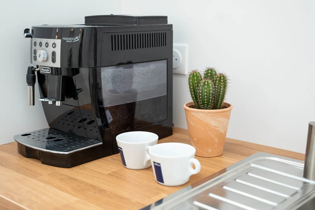 attraction-bureaux-location-de-bureaux-privatifs-a-toulouse-machine-a-cafe
